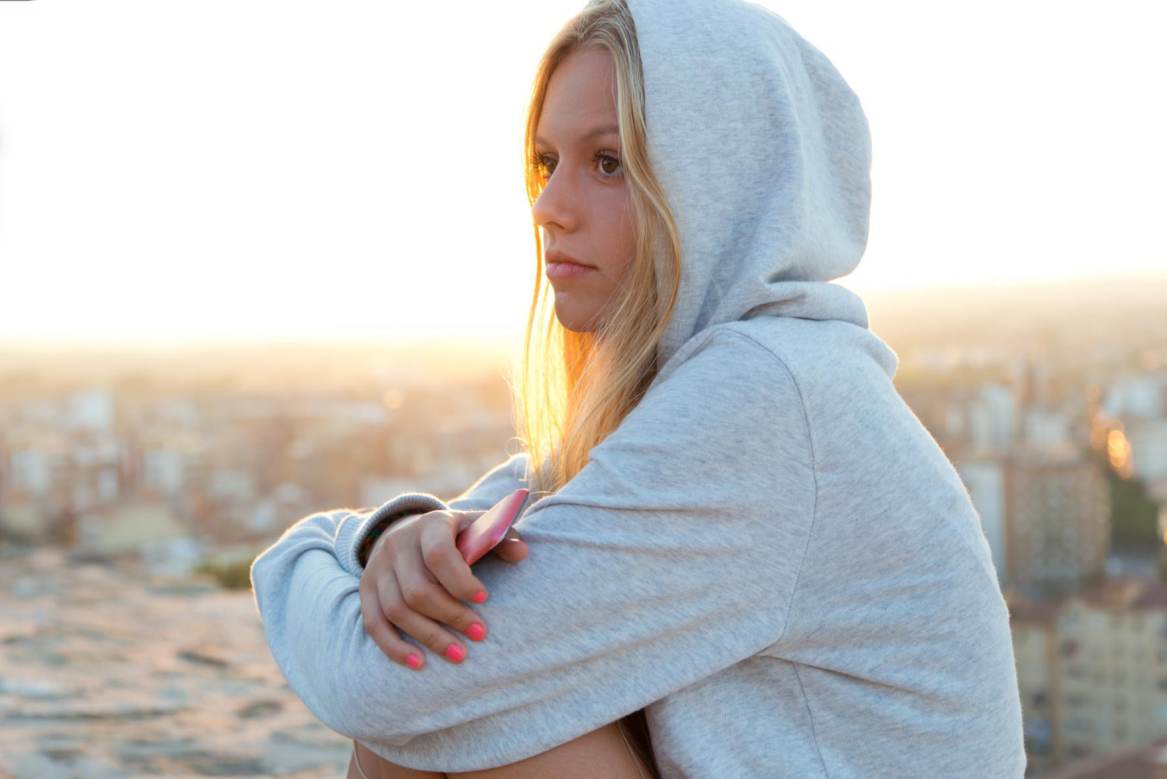 How to Style a Hoodie in North Europe: Stay Warm & Chic in 2025