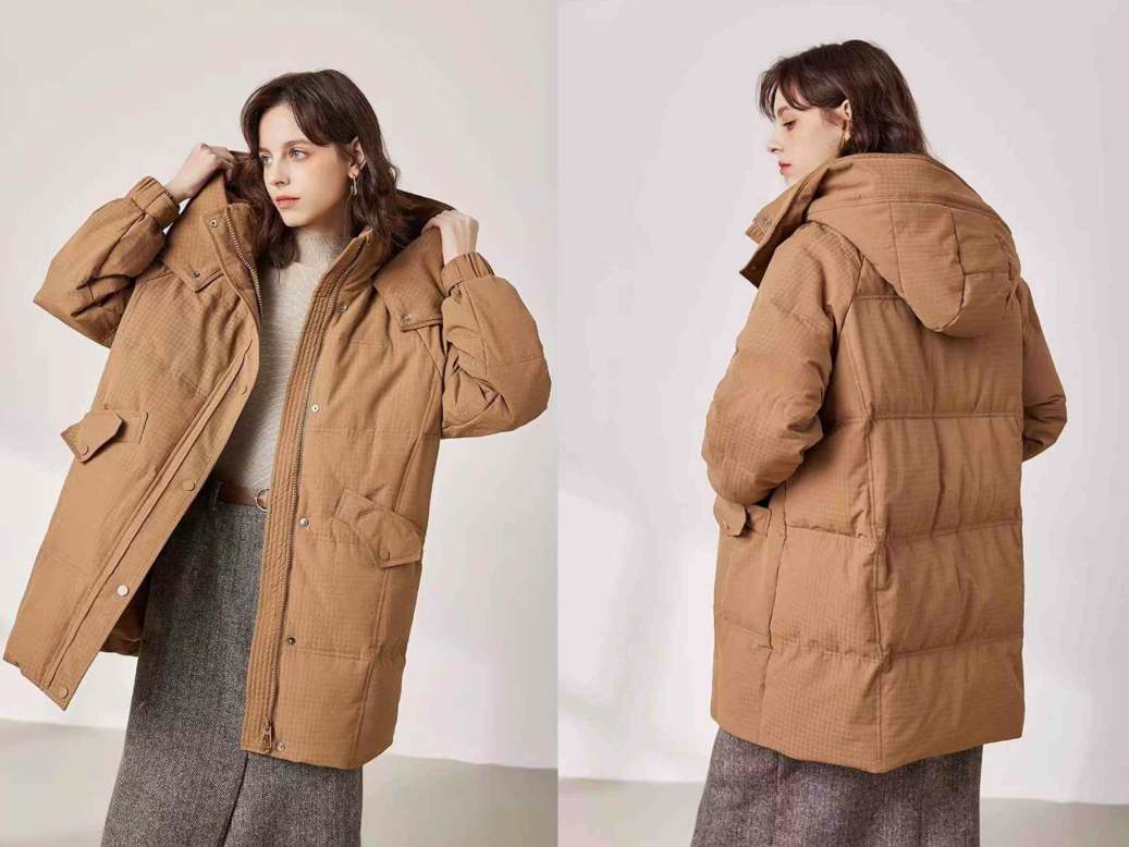 Womens’ Down Winter Jacket outdoor dual view