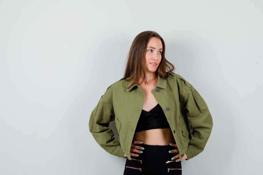 How to Style a Cropped Jacket for Spring
